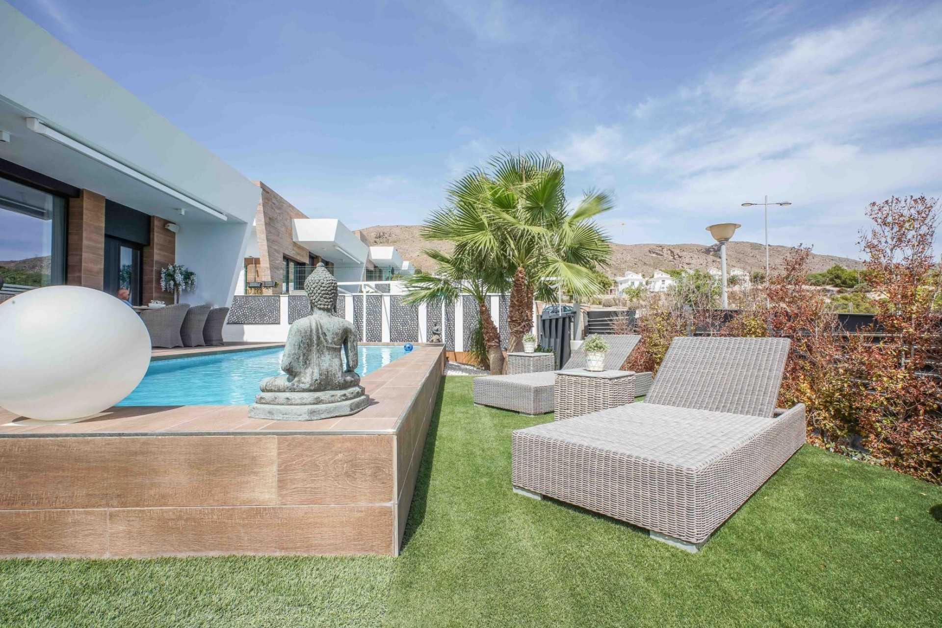 Resale - Villa -
Finestrat