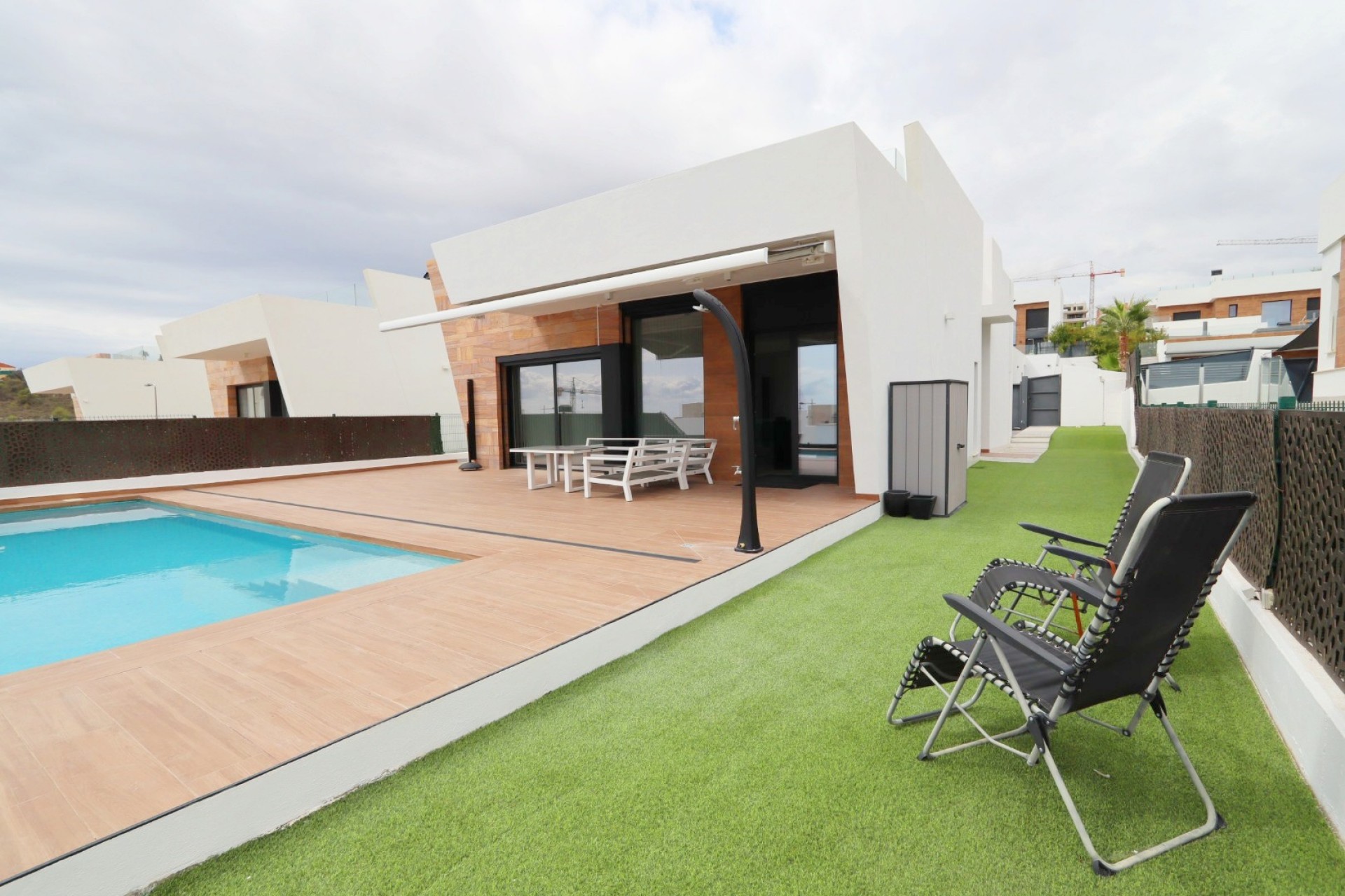 Resale - Villa -
Finestrat