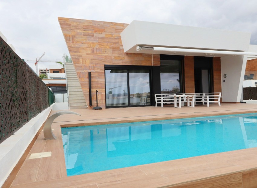Resale - Villa -
Finestrat