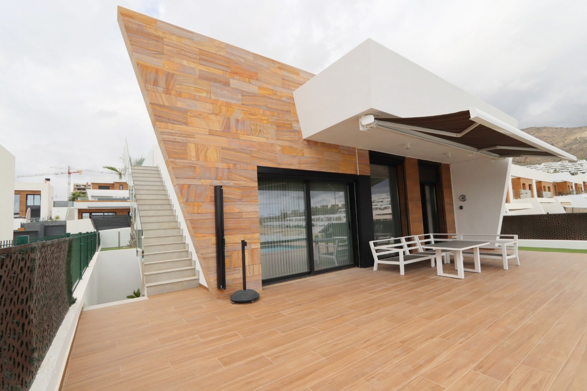 Resale - Villa -
Finestrat