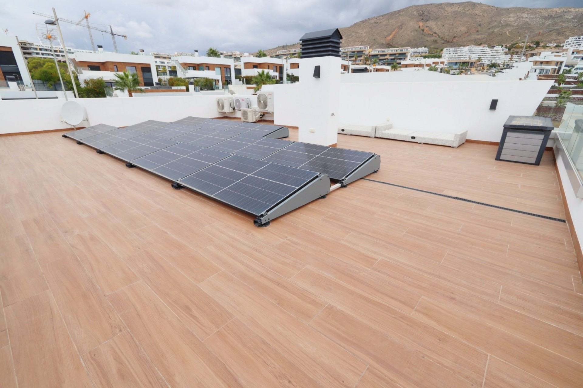 Resale - Villa -
Finestrat