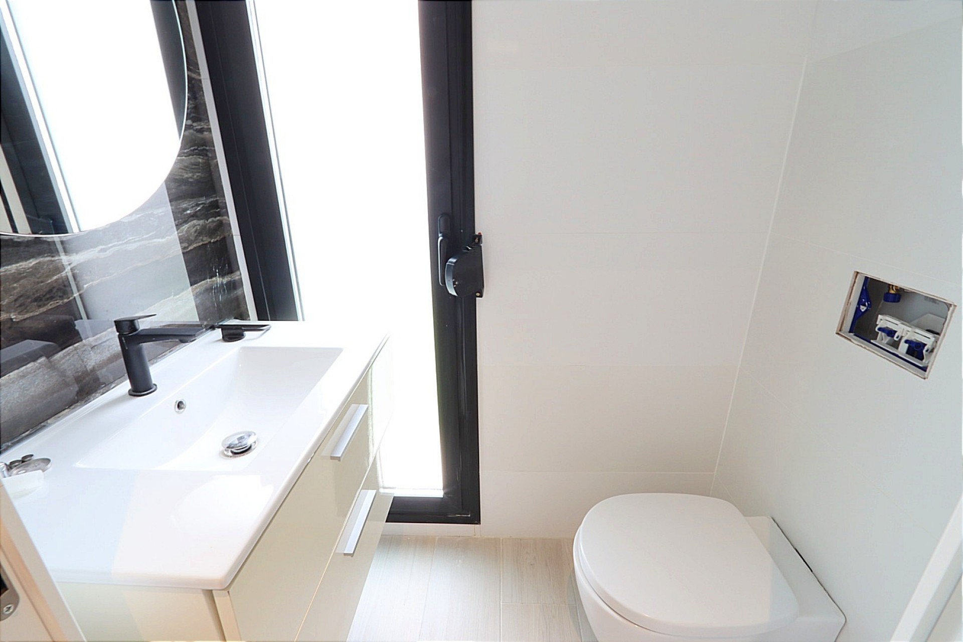 Resale - Villa -
Finestrat