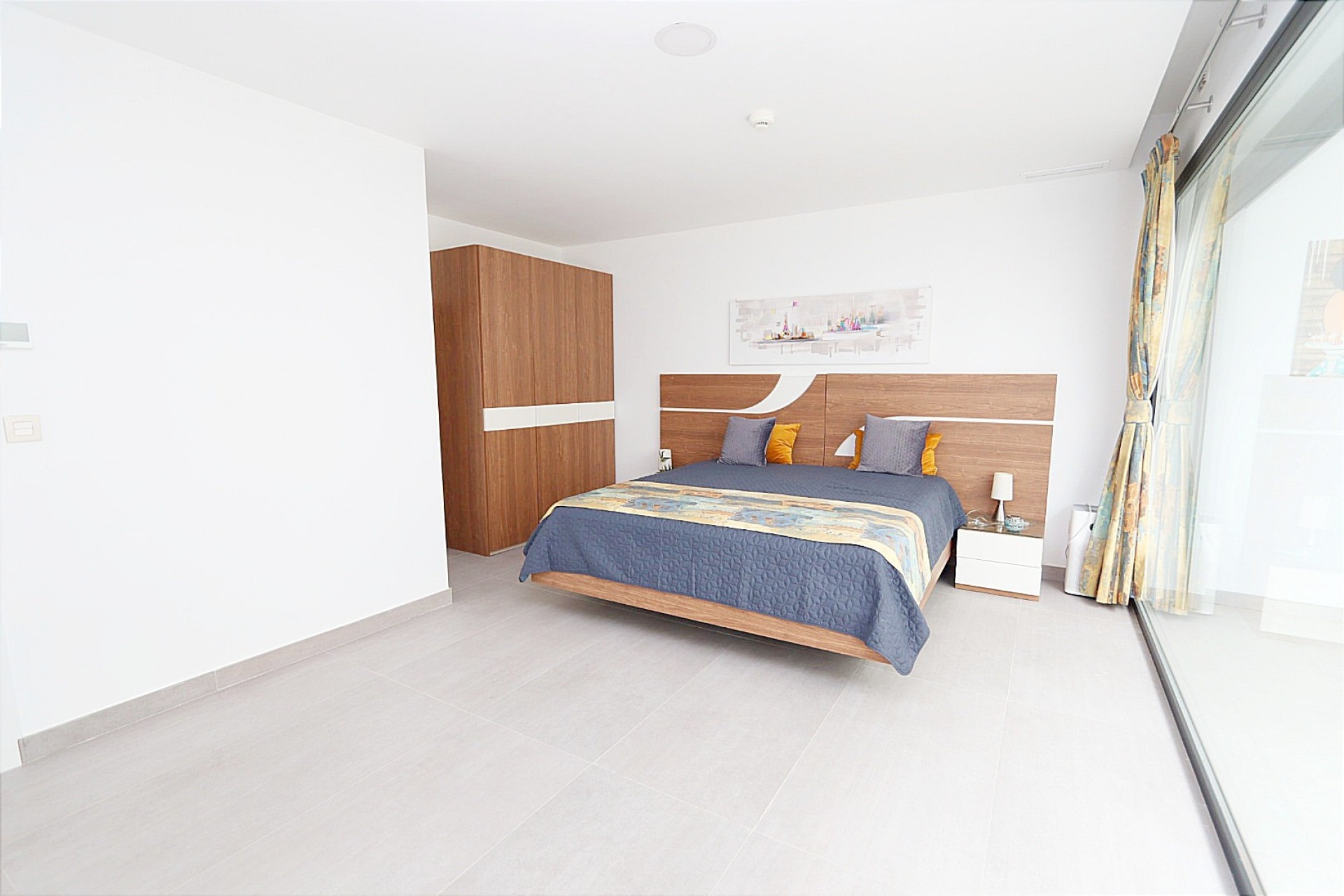 Resale - Villa -
Finestrat