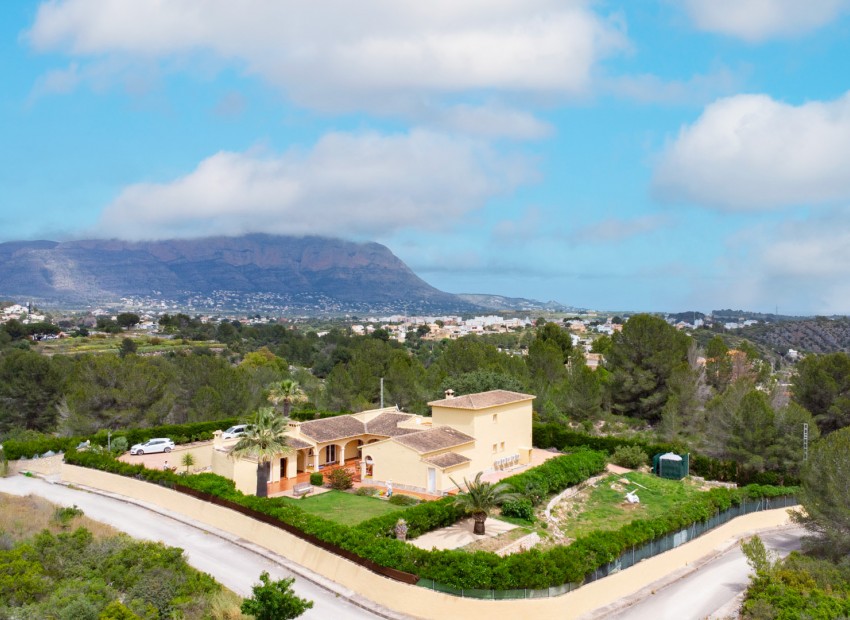 Resale - Villa -
Gata de Gorgos