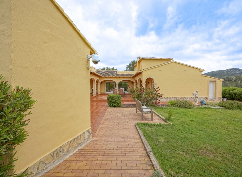Resale - Villa -
Gata de Gorgos