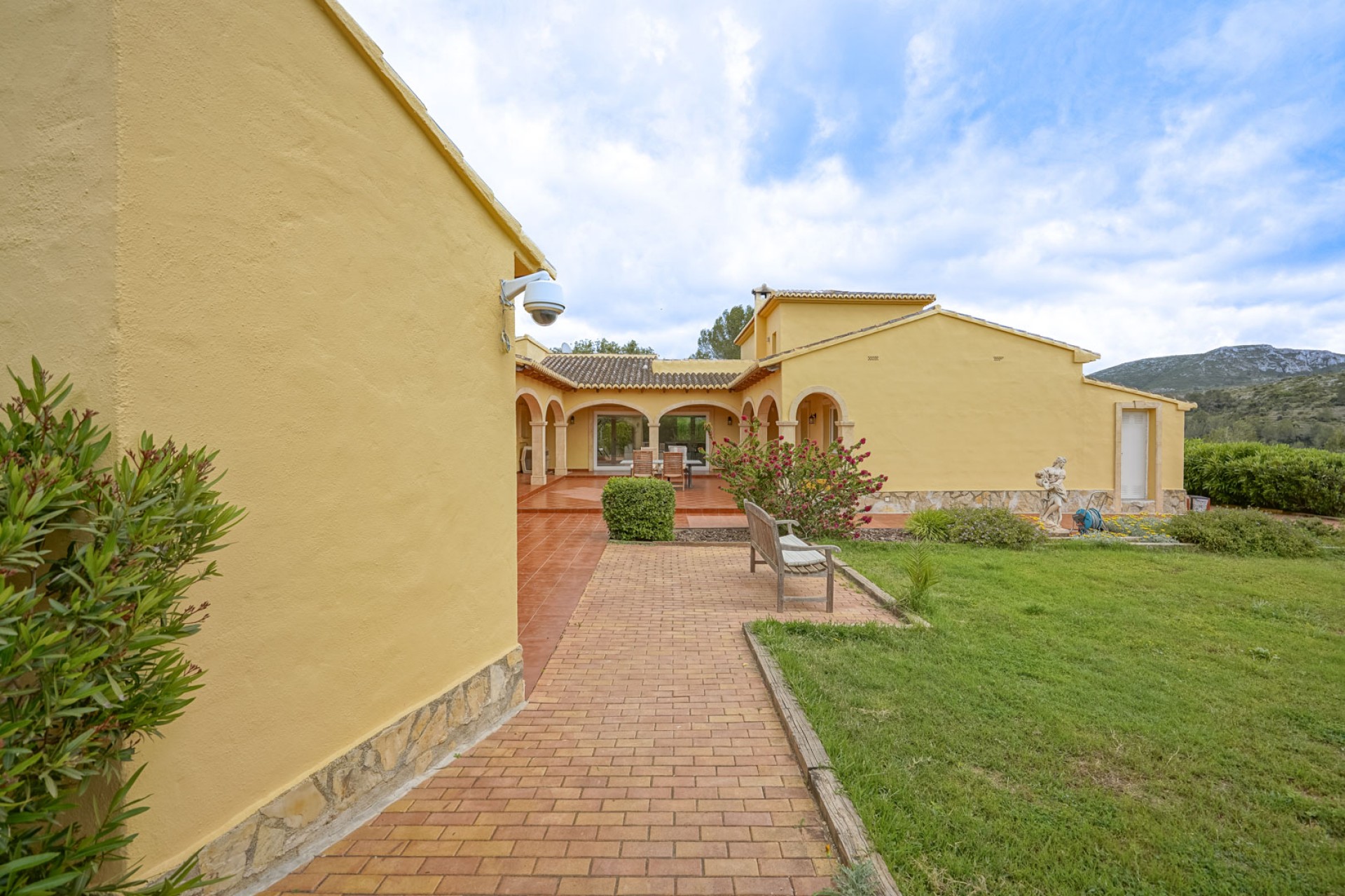 Resale - Villa -
Gata de Gorgos
