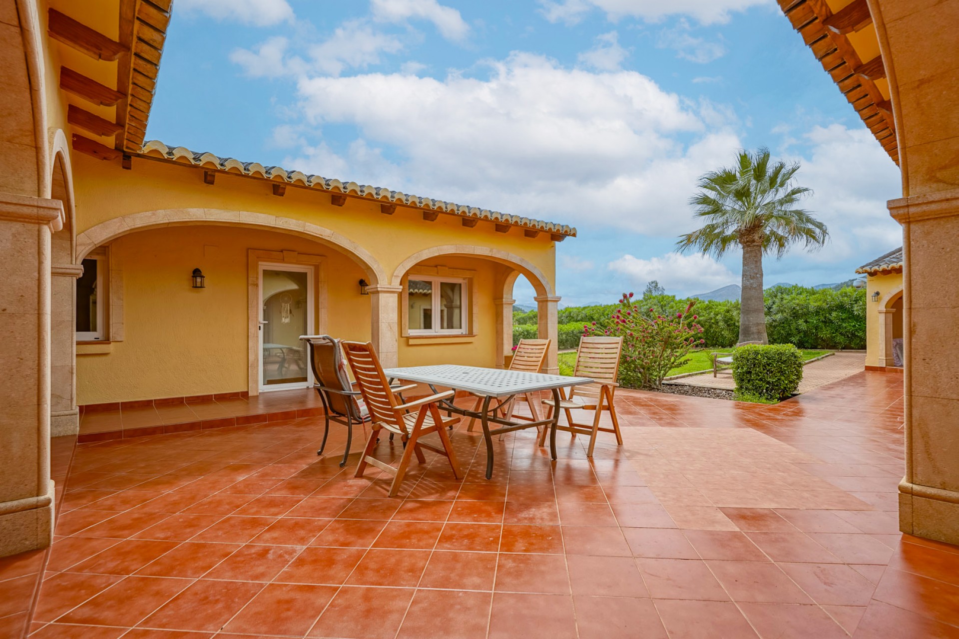Resale - Villa -
Gata de Gorgos