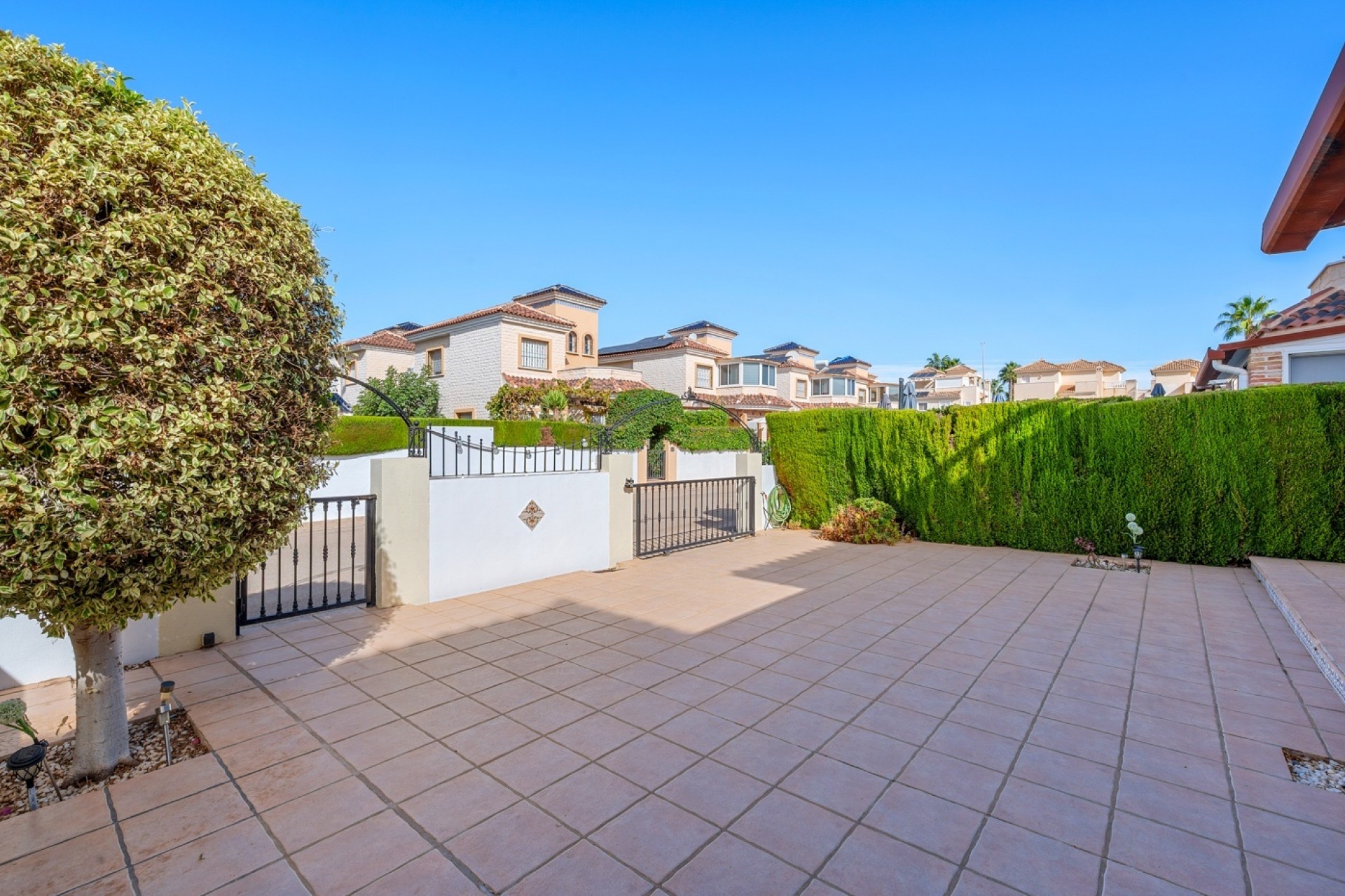 Resale - Villa -
Guardamar del Segura