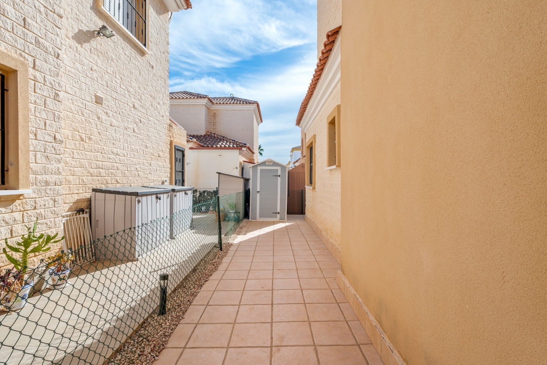 Resale - Villa -
Guardamar del Segura
