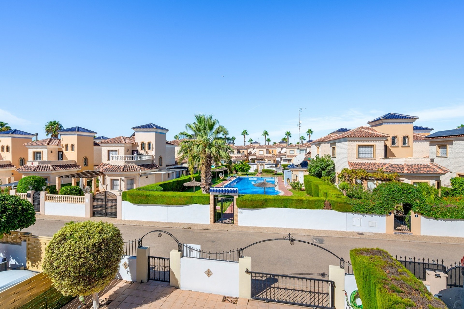 Resale - Villa -
Guardamar del Segura