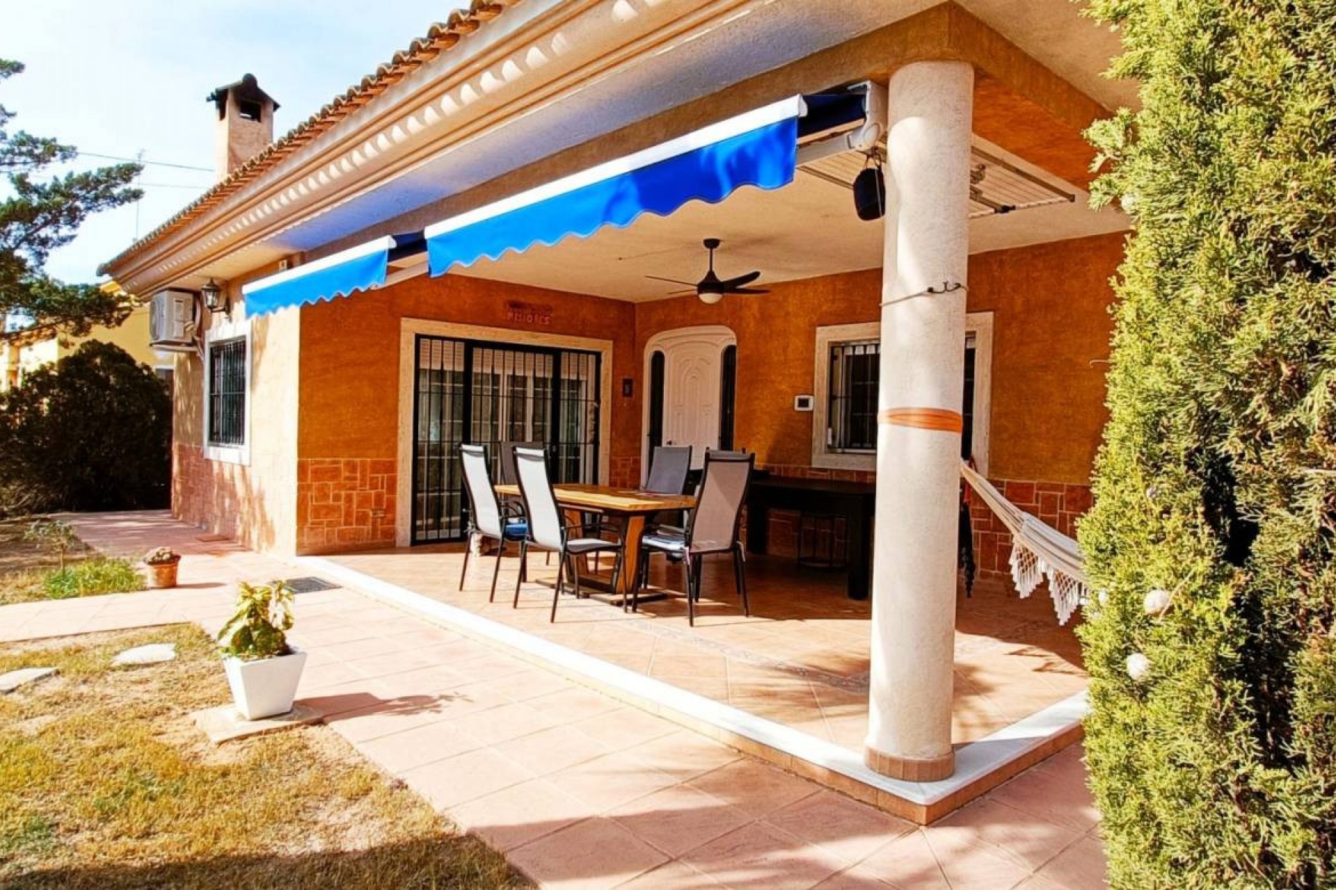 Resale - Villa -
Hondón de los Fráiles