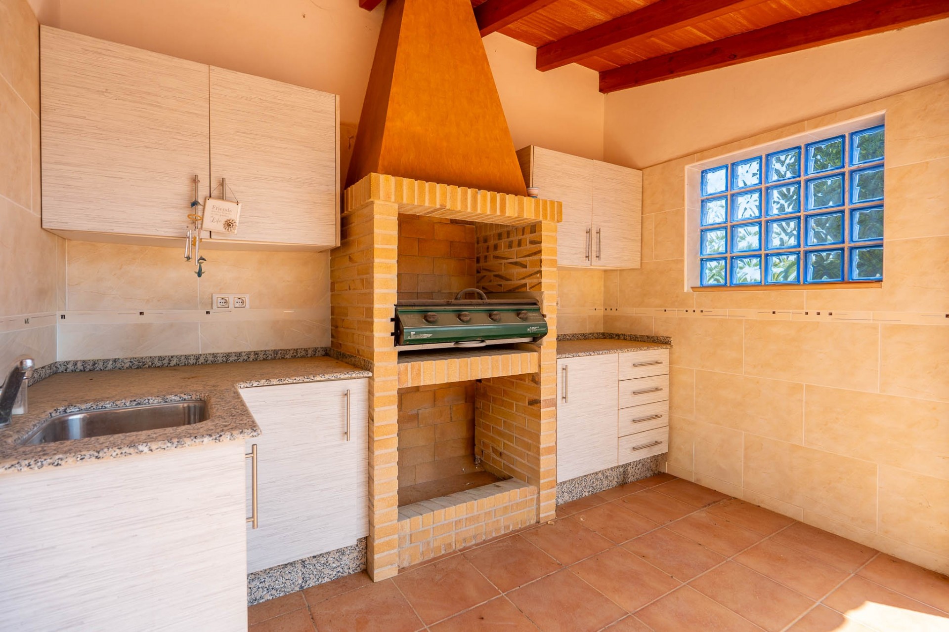 Resale - Villa -
Jalón - La Almazara