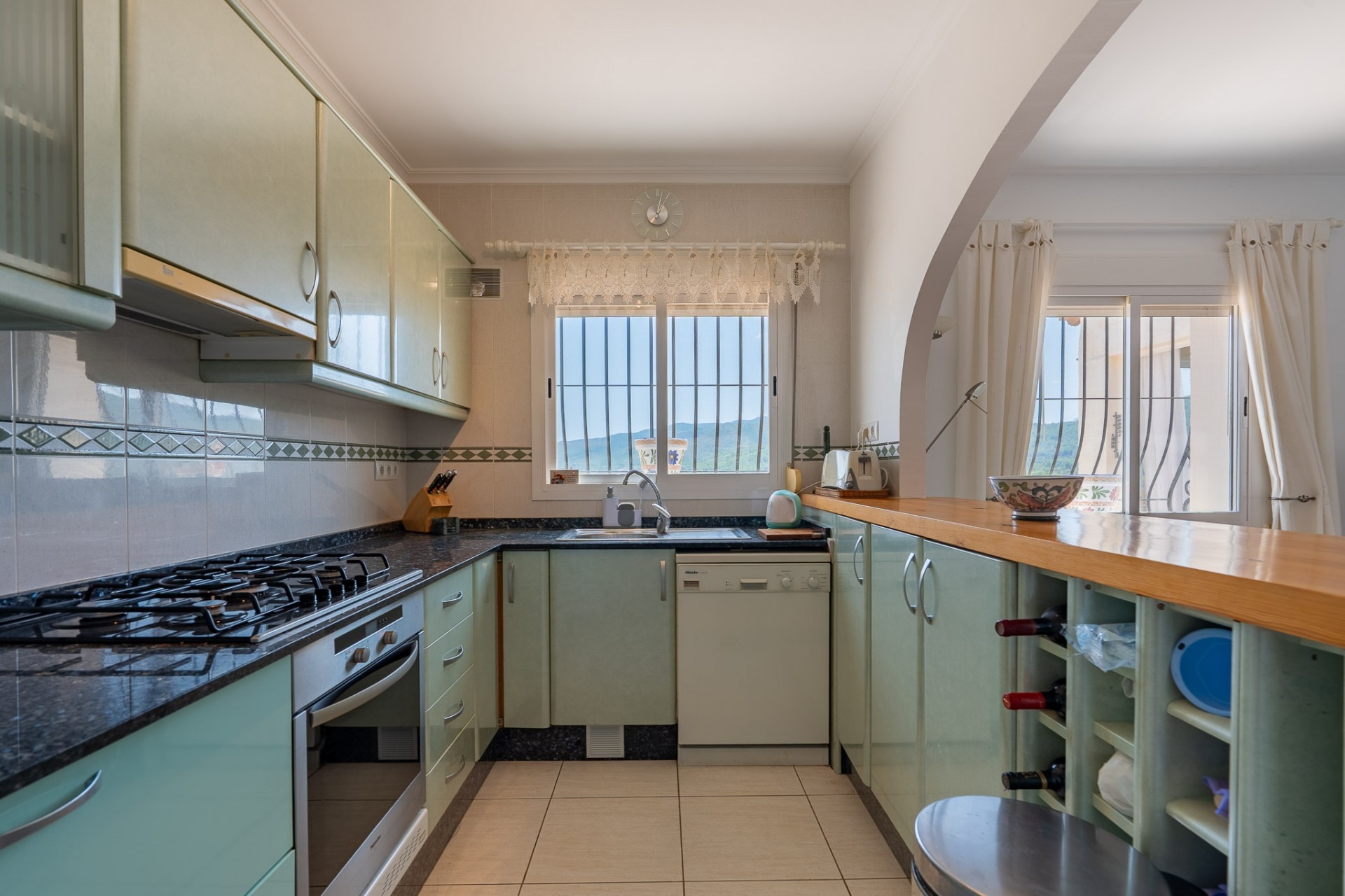 Resale - Villa -
Jalón - La Almazara
