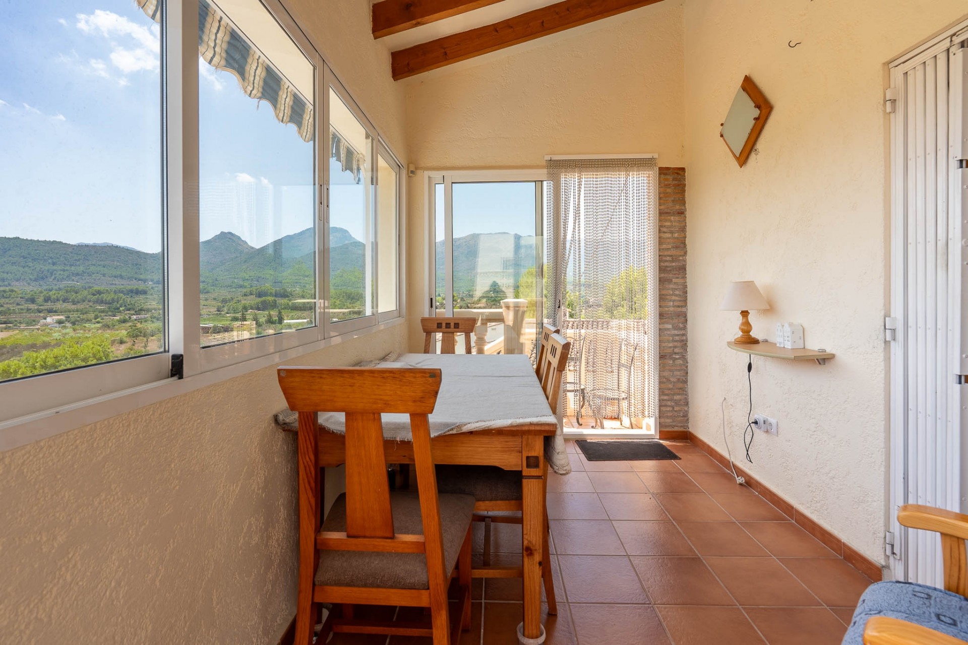Resale - Villa -
Jalón - La Almazara