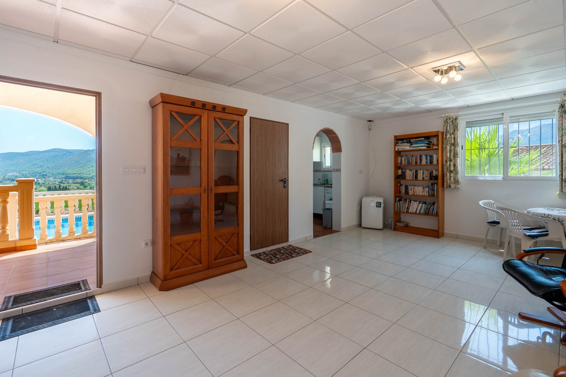 Resale - Villa -
Jalón - La Almazara