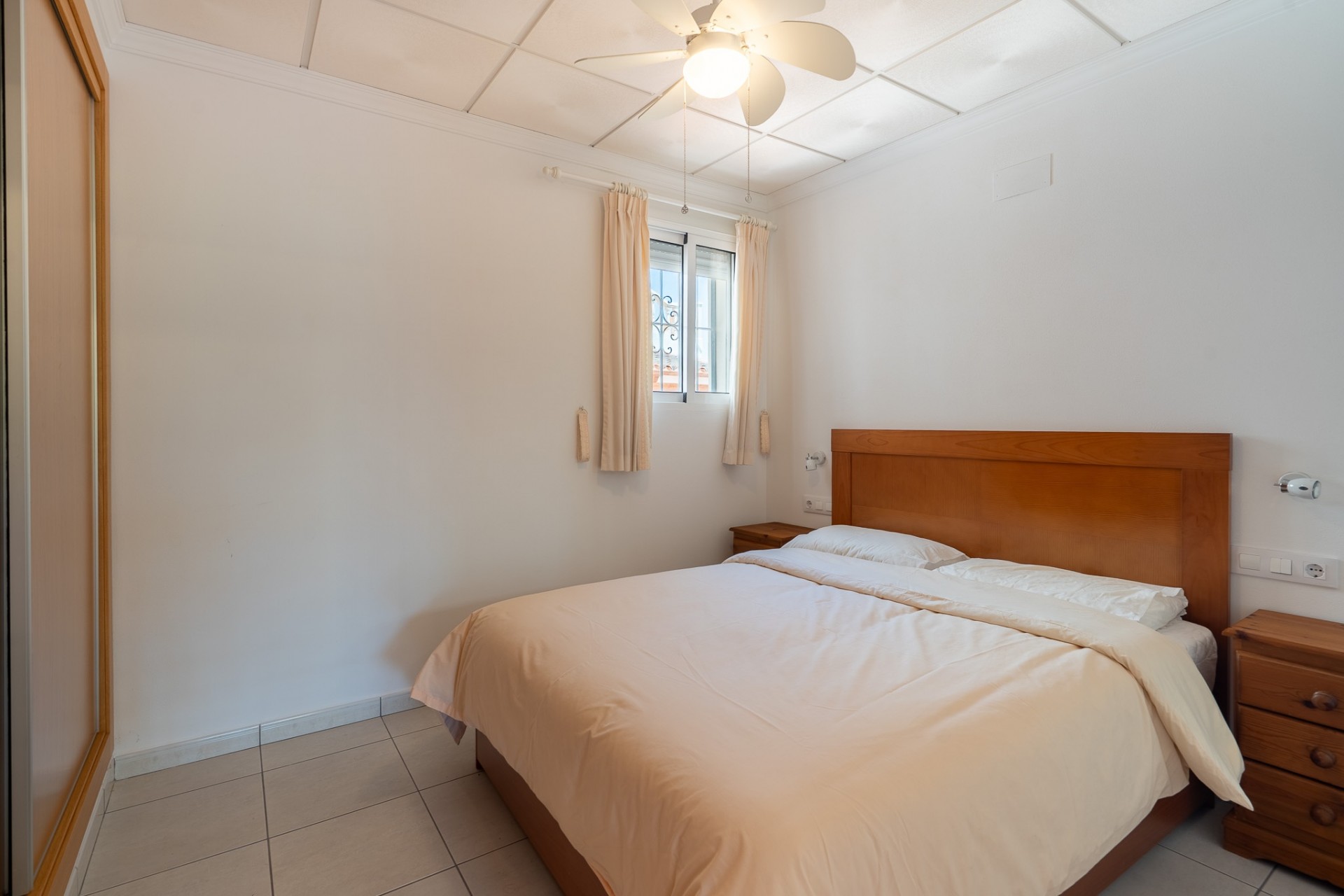 Resale - Villa -
Jalón - La Almazara