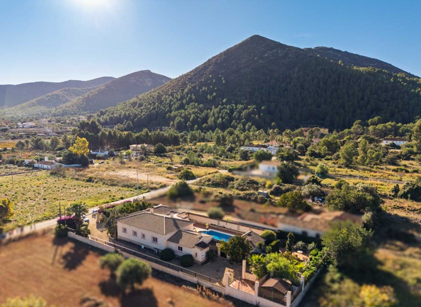 Resale - Villa -
Jalón