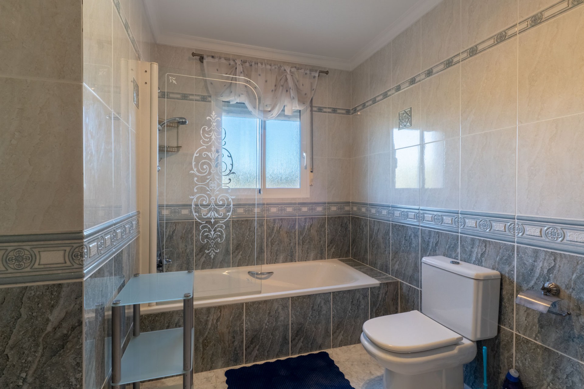 Resale - Villa -
Jalón