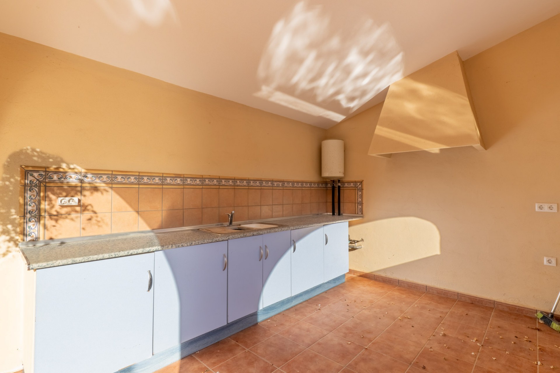 Resale - Villa -
Jalón