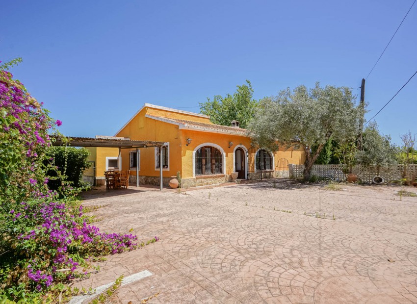 Resale - Villa -
Jávea - Adsubia