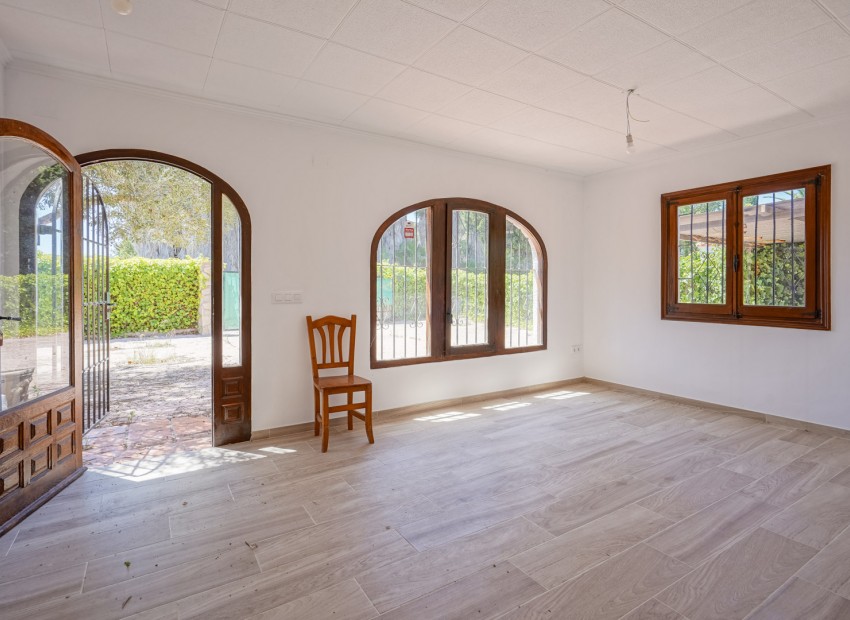 Resale - Villa -
Jávea - Adsubia