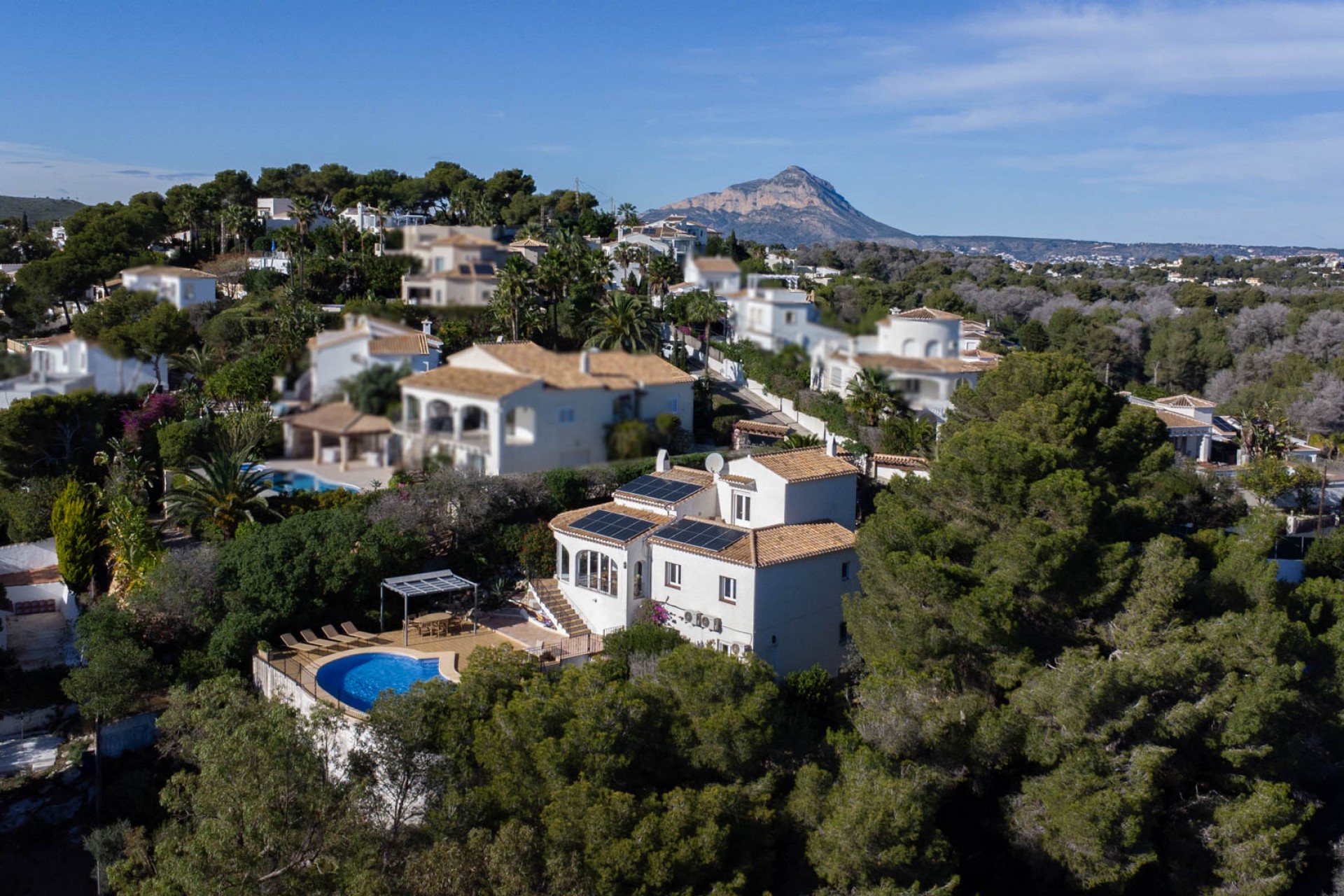 Resale - Villa -
Jávea - Ambolo