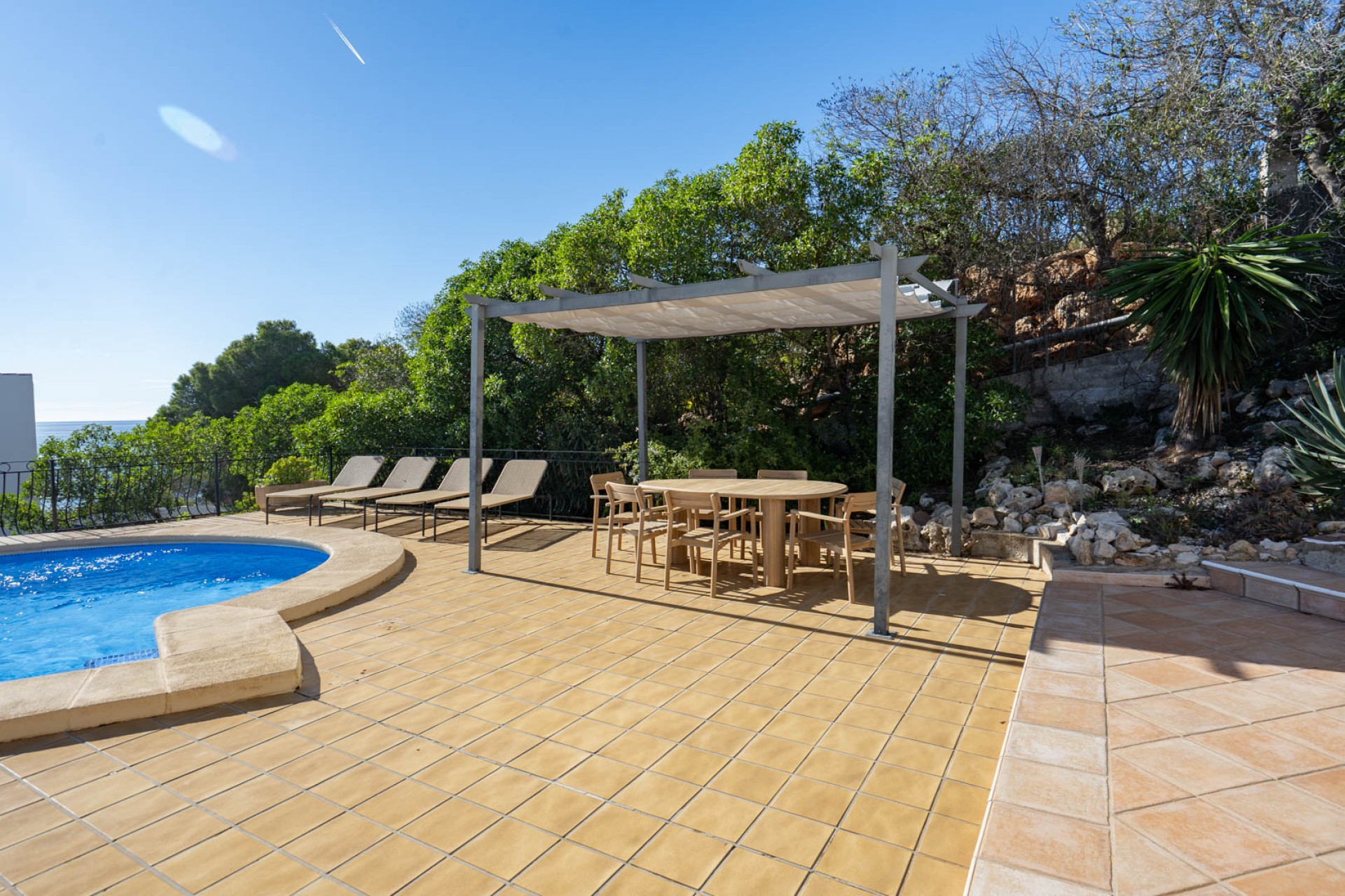 Resale - Villa -
Jávea - Ambolo