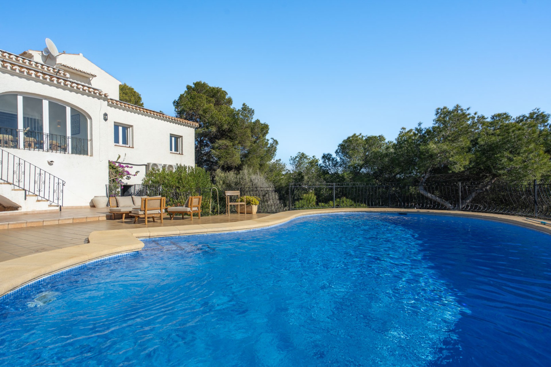 Resale - Villa -
Jávea - Ambolo