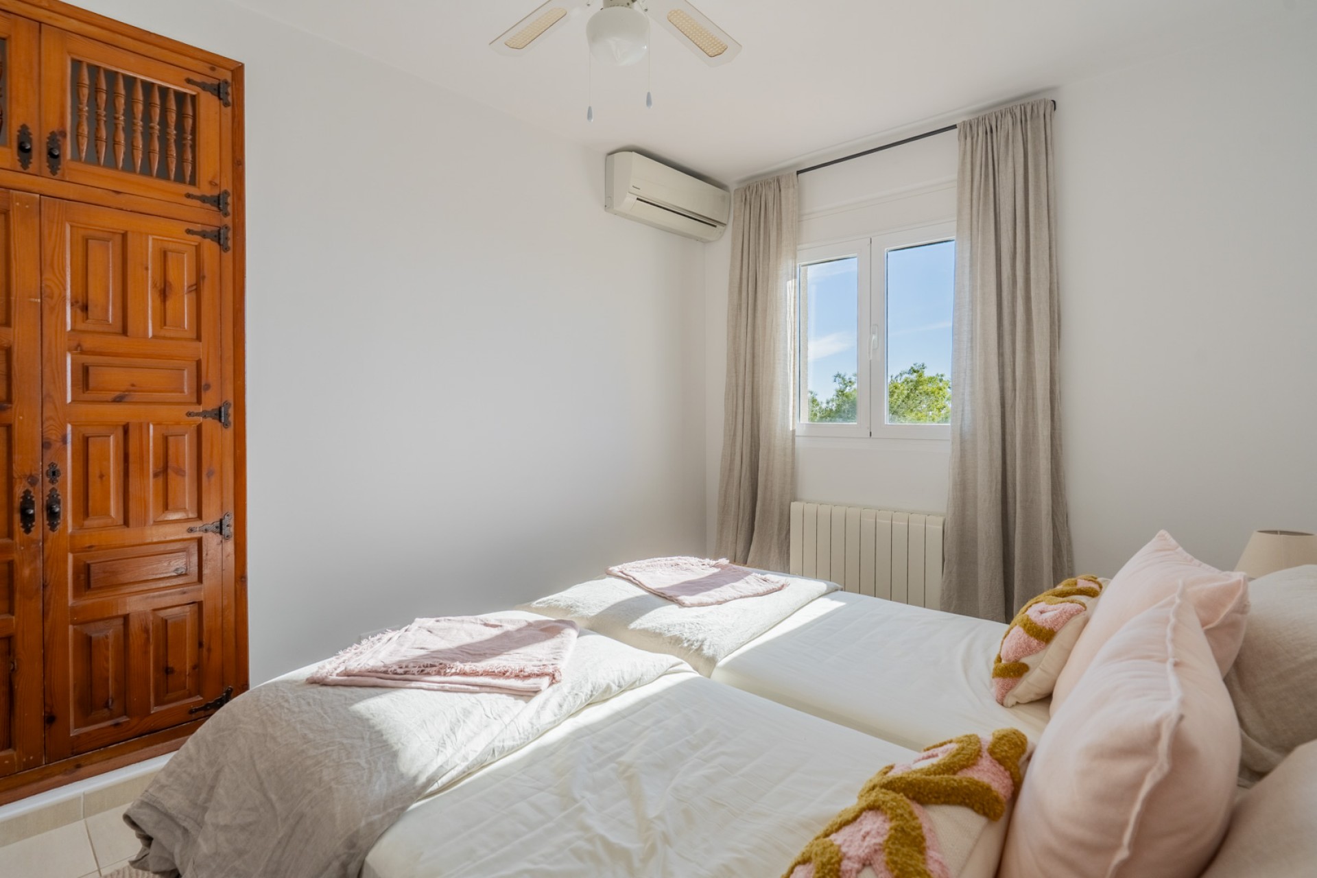 Resale - Villa -
Jávea - Ambolo