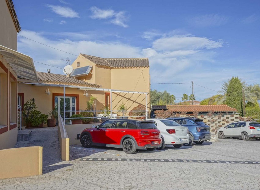 Resale - Villa -
Jávea - Arenal