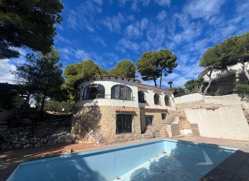 Resale - Villa -
Jávea - Balcon al Mar