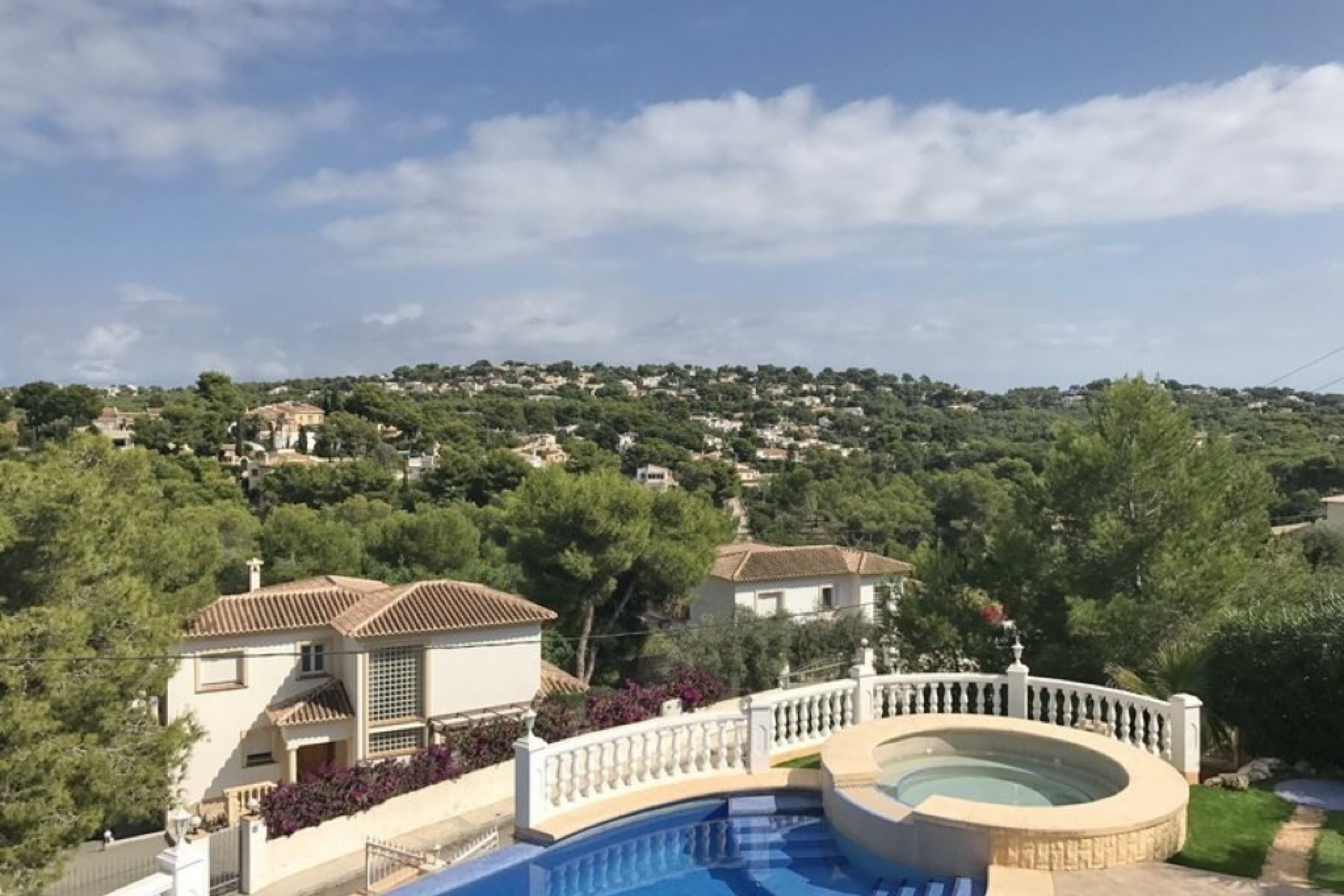 Resale - Villa -
Jávea - Balcon al Mar