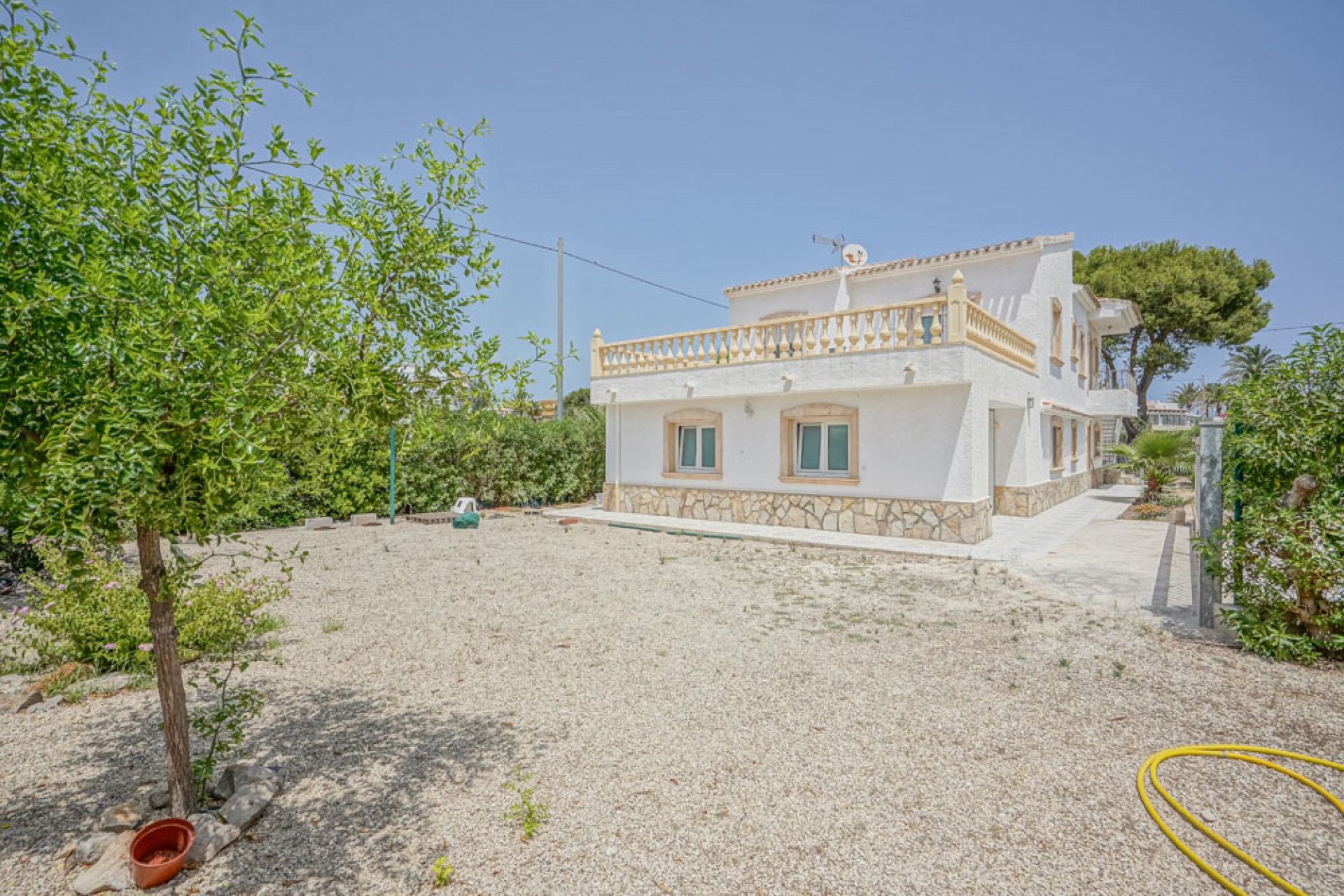 Resale - Villa -
Jávea - Cala Blanca