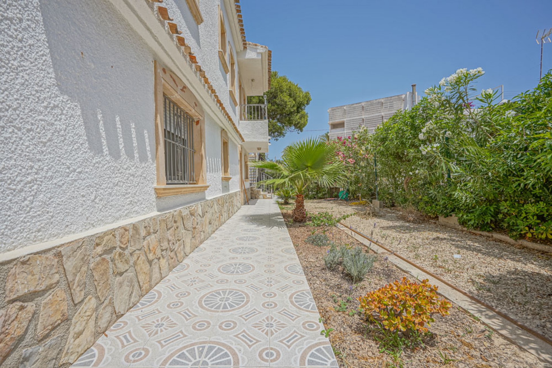 Resale - Villa -
Jávea - Cala Blanca