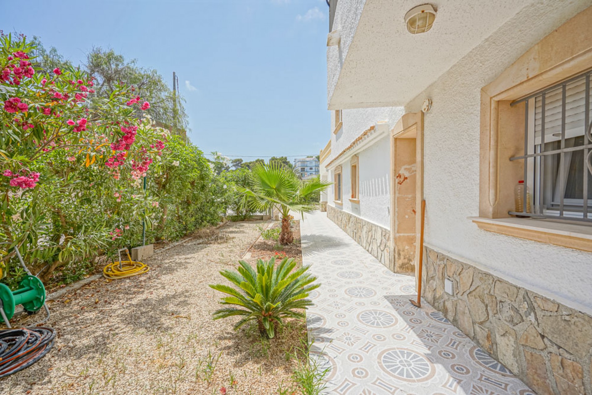 Resale - Villa -
Jávea - Cala Blanca