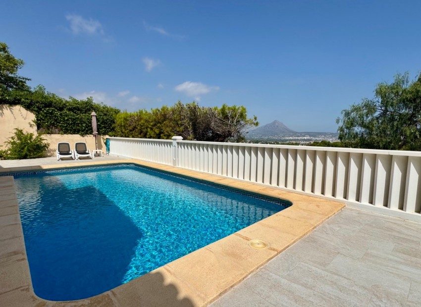 Resale - Villa -
Jávea - Cap Marti