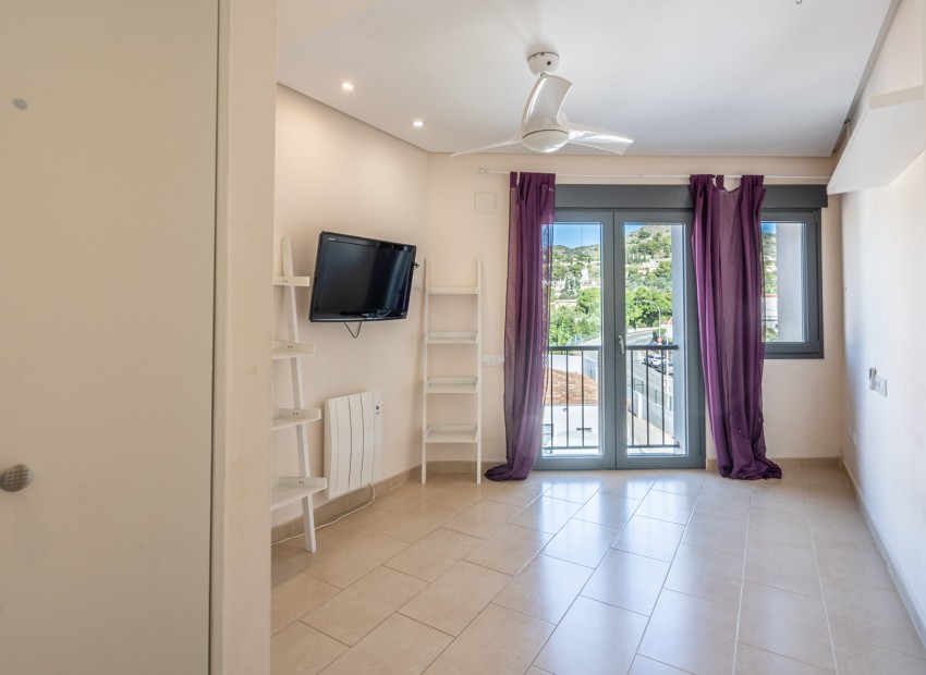 Resale - Villa -
Jávea - Center