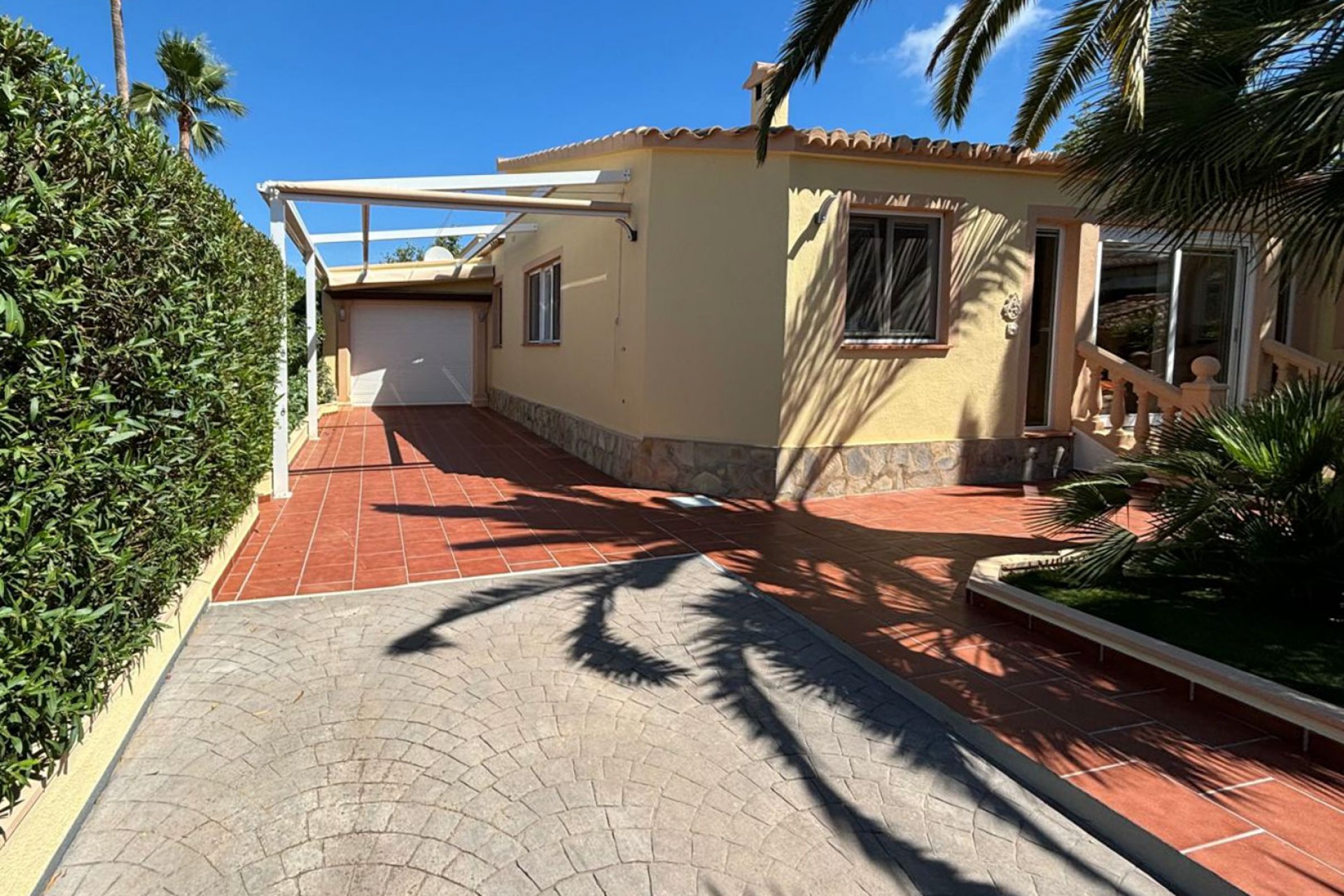 Resale - Villa -
Jávea - Costa Nova