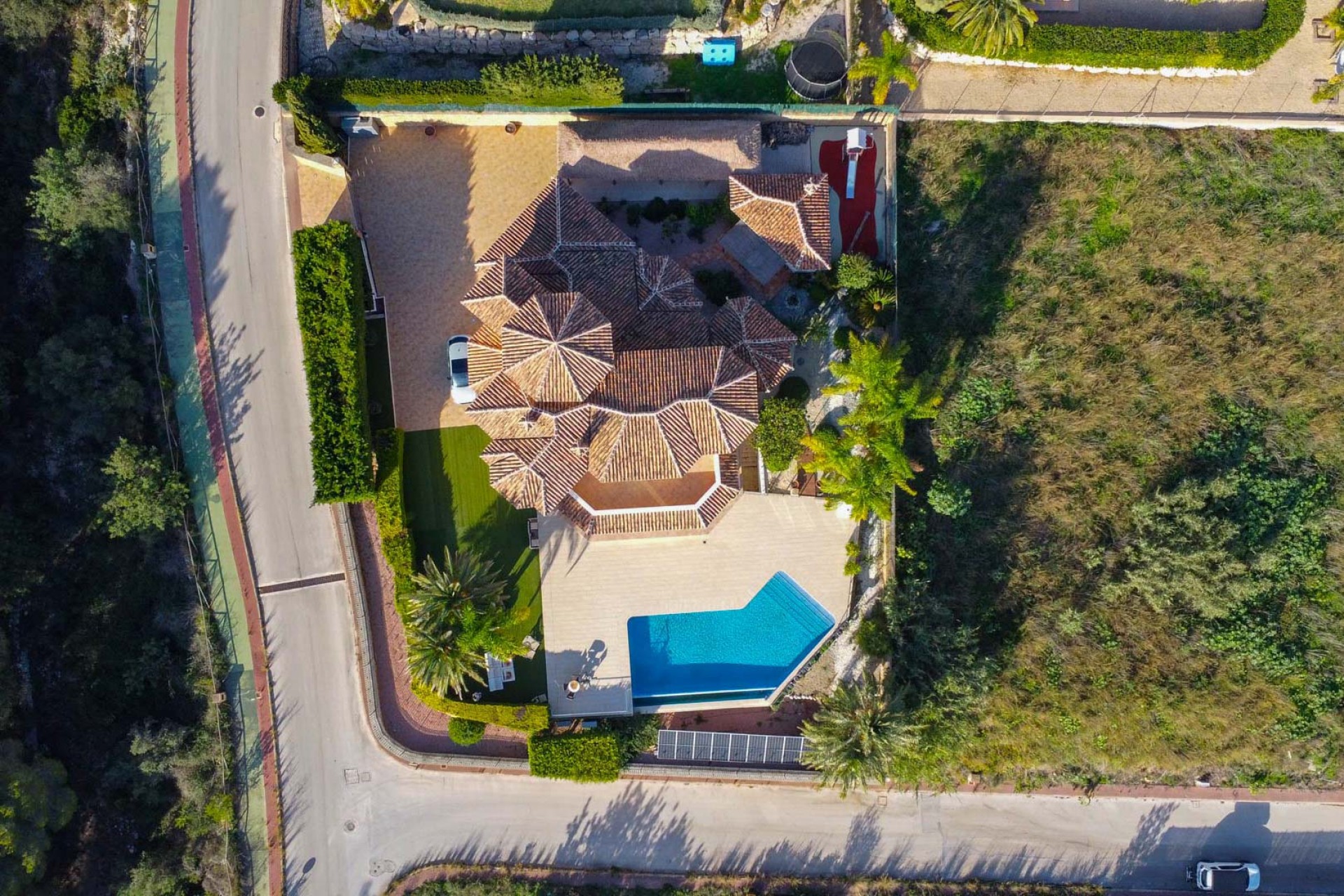 Resale - Villa -
Jávea - El Garroferal