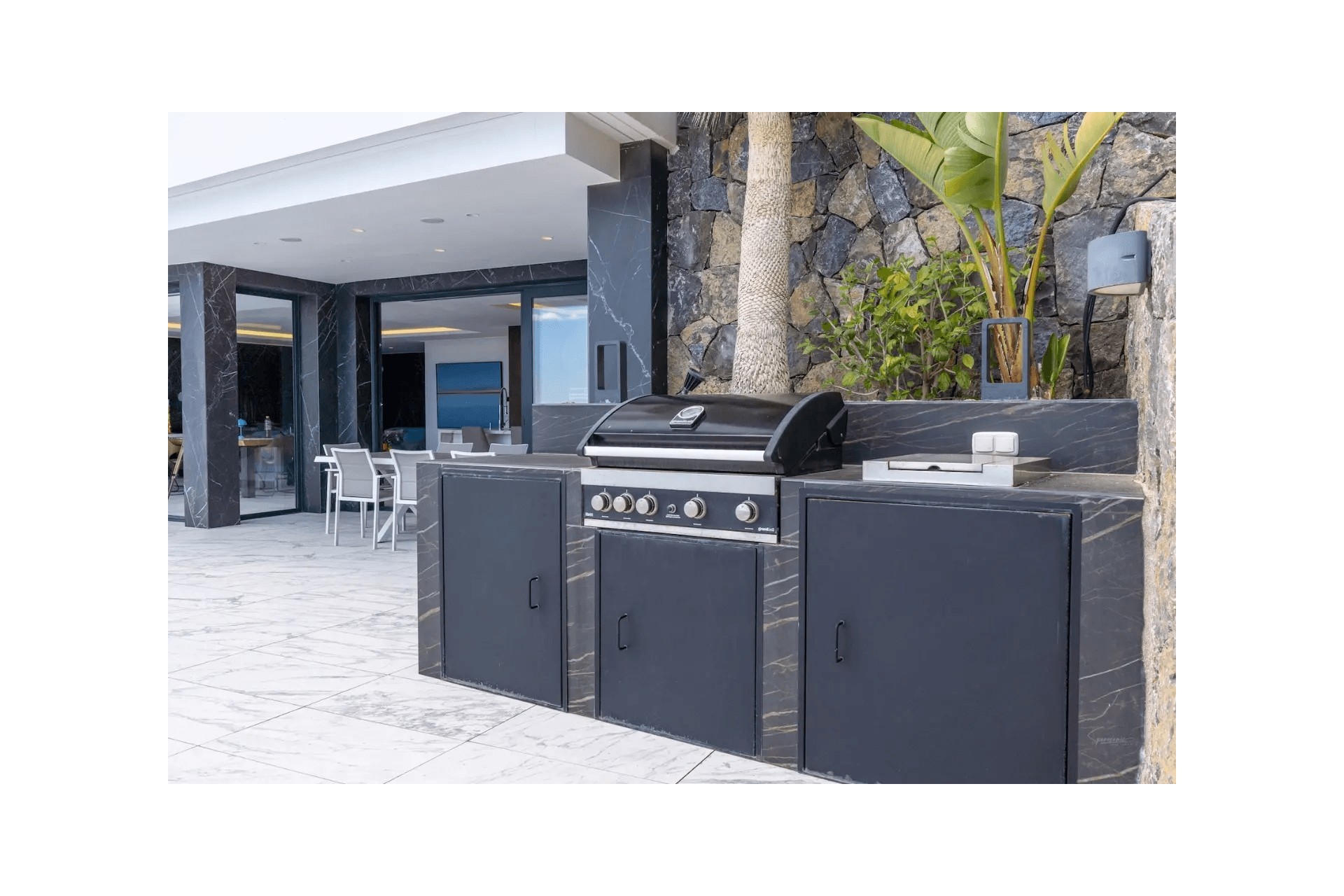 Resale - Villa -
Jávea - Granadella