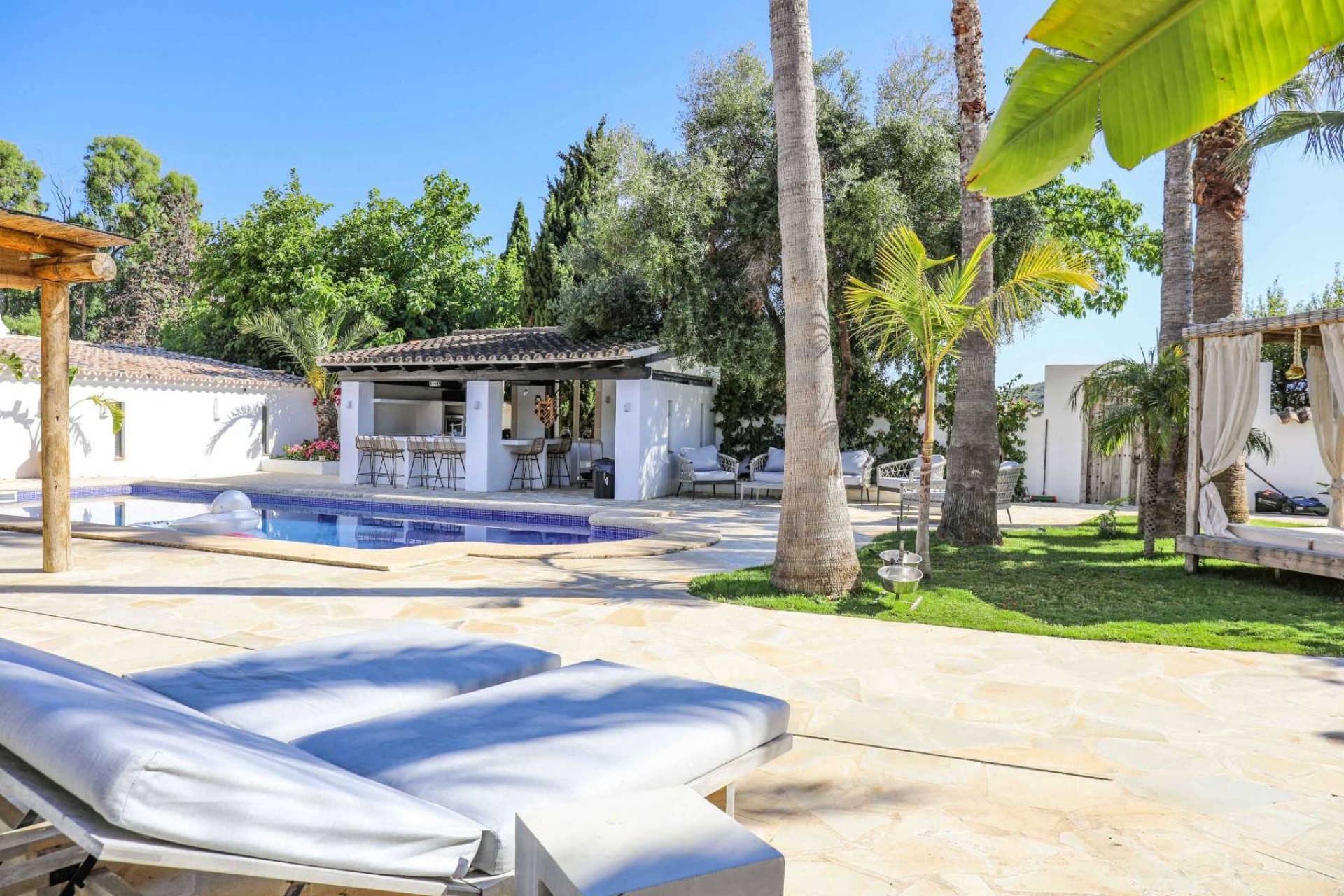 Resale - Villa -
Jávea - Jesús Pobre