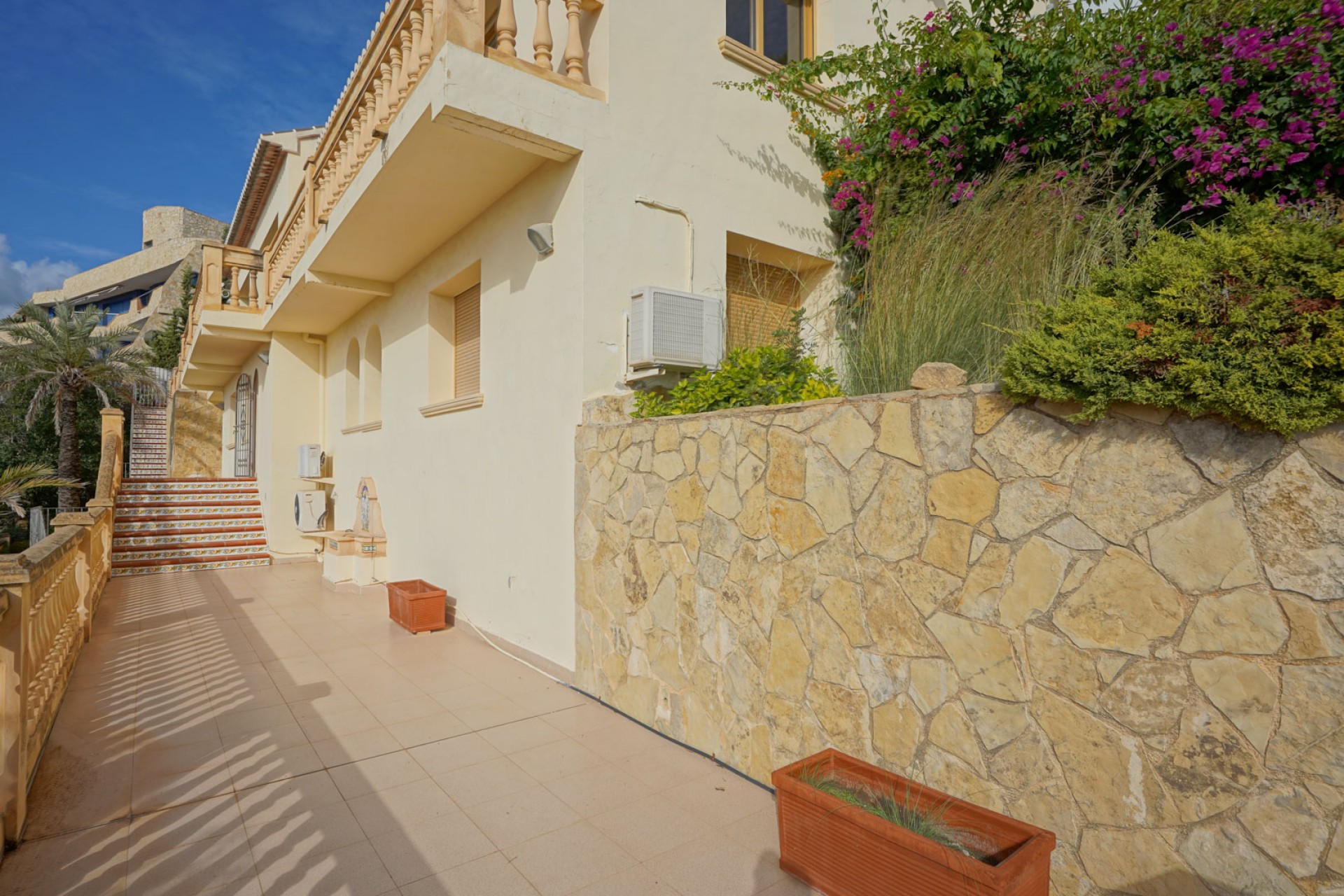 Resale - Villa -
Jávea - La Corona