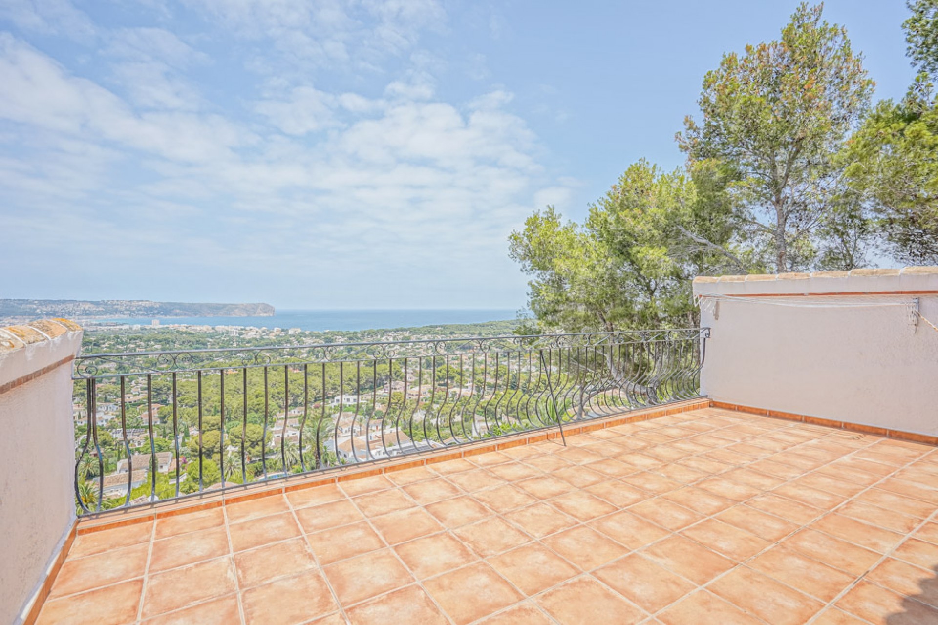 Resale - Villa -
Jávea - La Granadella