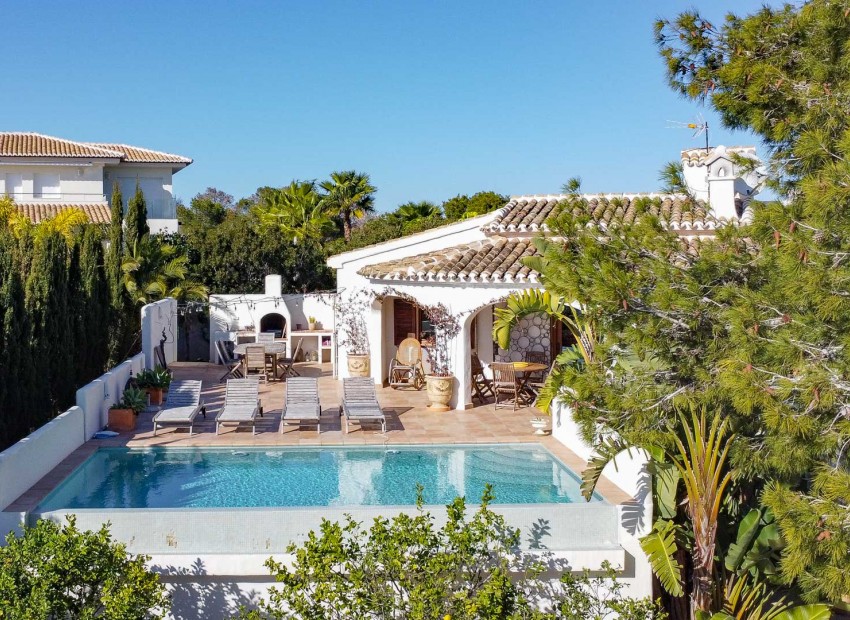 Resale - Villa -
Jávea - La Granadella