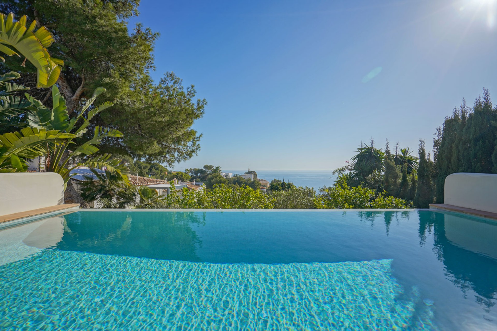 Resale - Villa -
Jávea - La Granadella