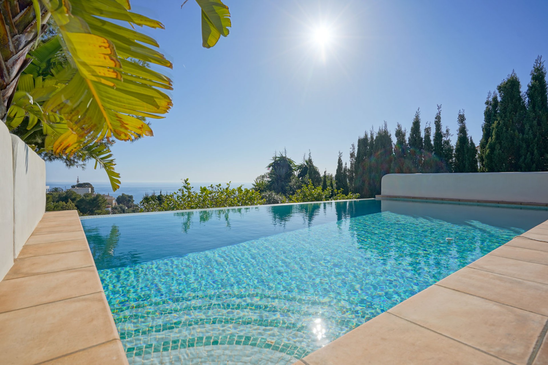 Resale - Villa -
Jávea - La Granadella