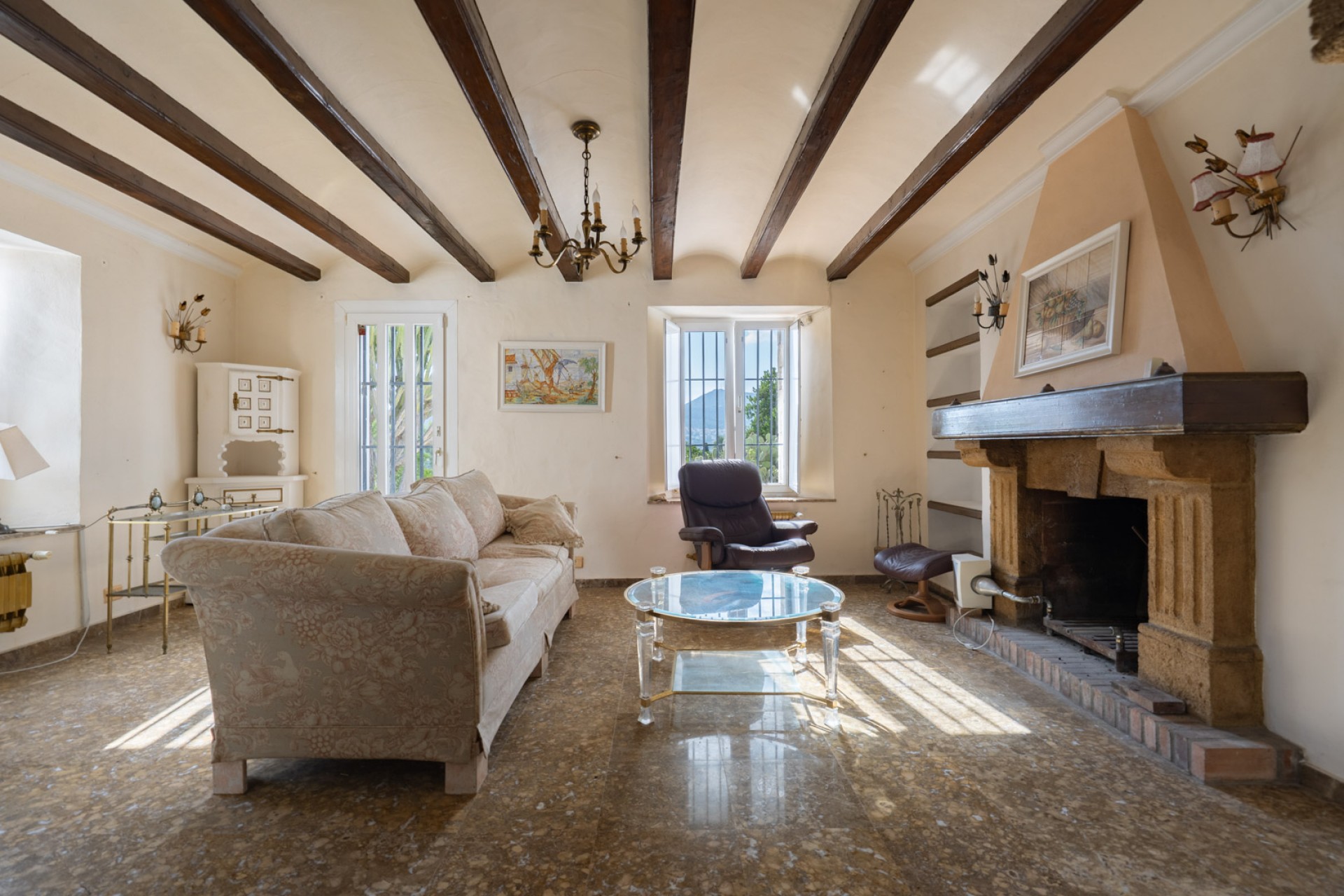 Resale - Villa -
Jávea - La Lluca