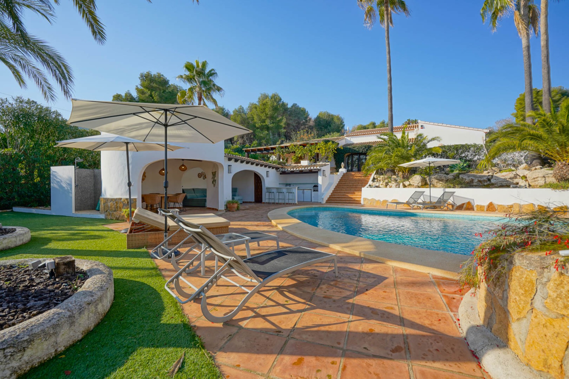 Resale - Villa -
Jávea - La Lluca