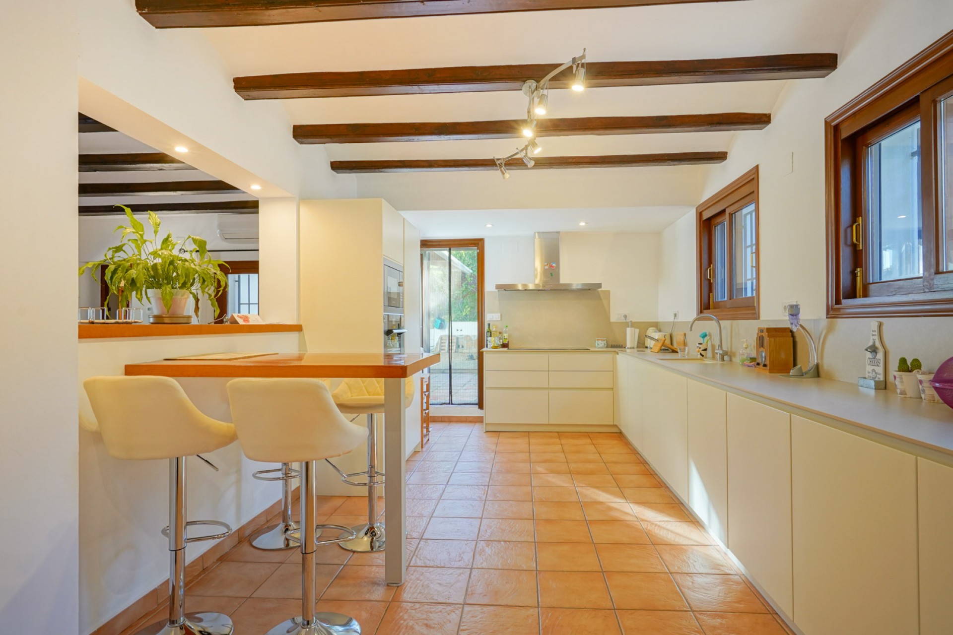 Resale - Villa -
Jávea - La Lluca