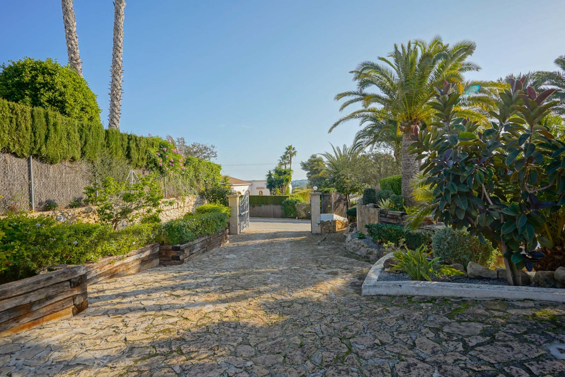 Resale - Villa -
Jávea - La Lluca